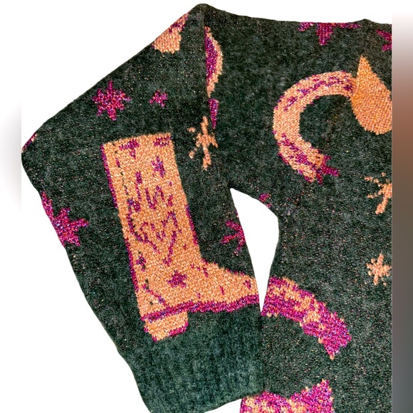 ENTRO NAOMI oversized GREEN COWGIRL SWEATER- 
Small - Picture 4 of 10
